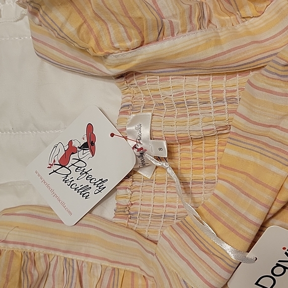 Perfectly Priscilla Ruffle Top - Picture 3 of 3